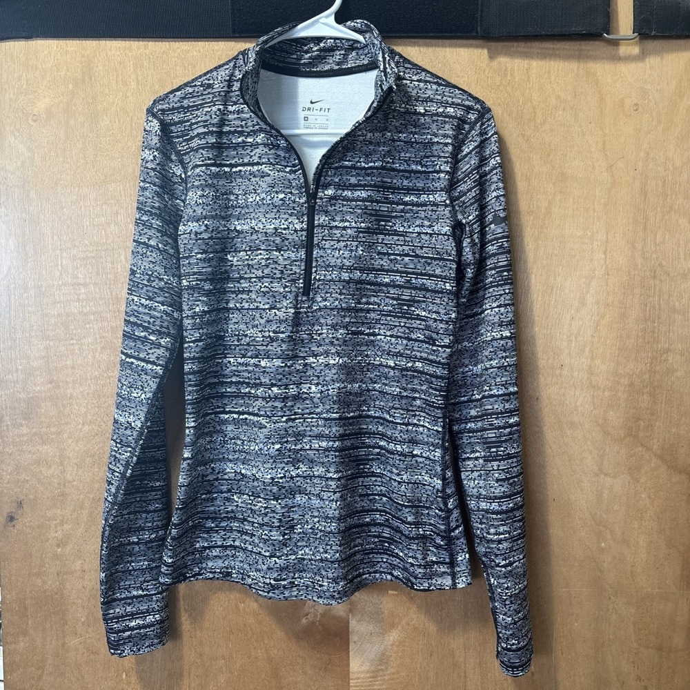 Nike Women's Element Dri-Fit 1/2 Zip Print Long Sleeve Pullover! Size M EUC